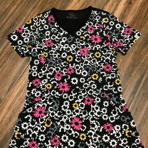 Cherokee infinity scrub top, size xs